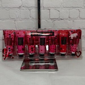 Betsey Johnson 7 Piece Hand Cream Collection Gift Set 1 FL OZ Per NEW